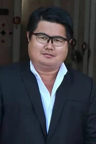 EMAC Asia After-Sales Team 400x600