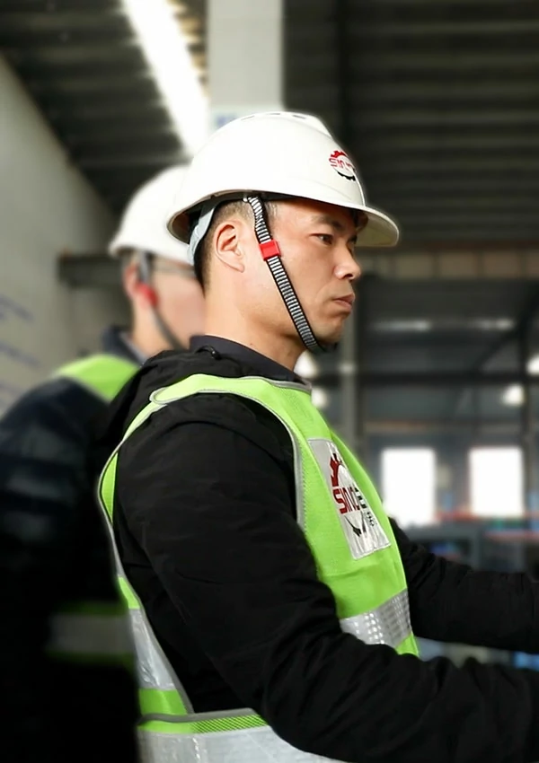 Service Director-Mr. Xu 600x850 Service Director-Mr. Xu 600x850